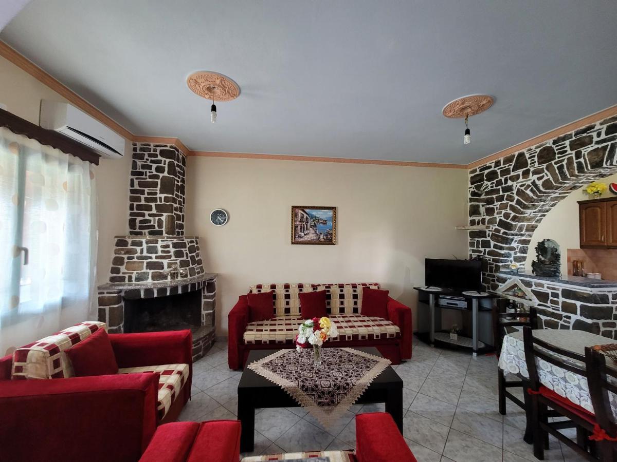 Petrefi Apartments Ksamil Exterior foto