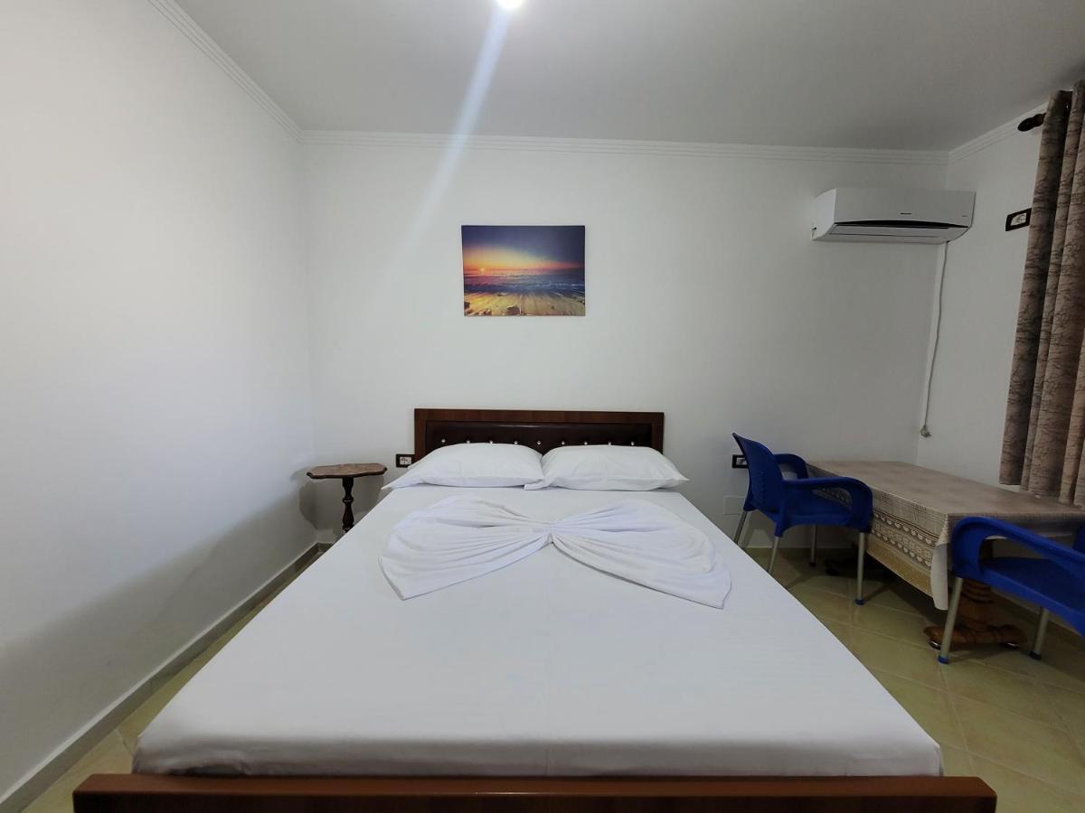 Petrefi Apartments Ksamil Exterior foto
