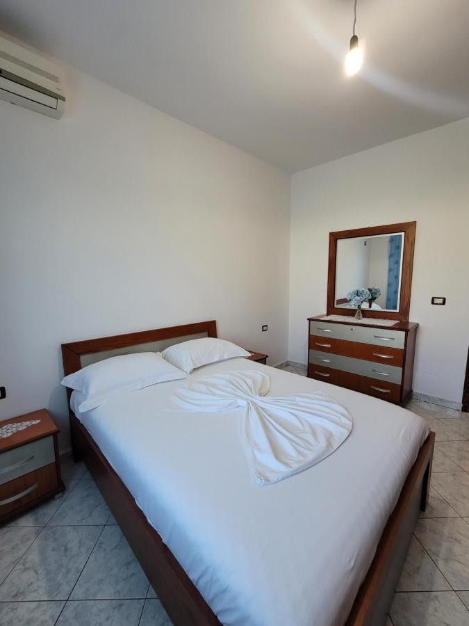 Petrefi Apartments Ksamil Exterior foto
