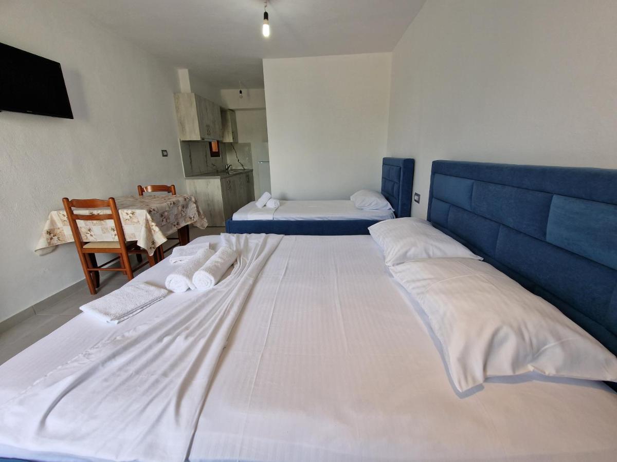 Petrefi Apartments Ksamil Exterior foto