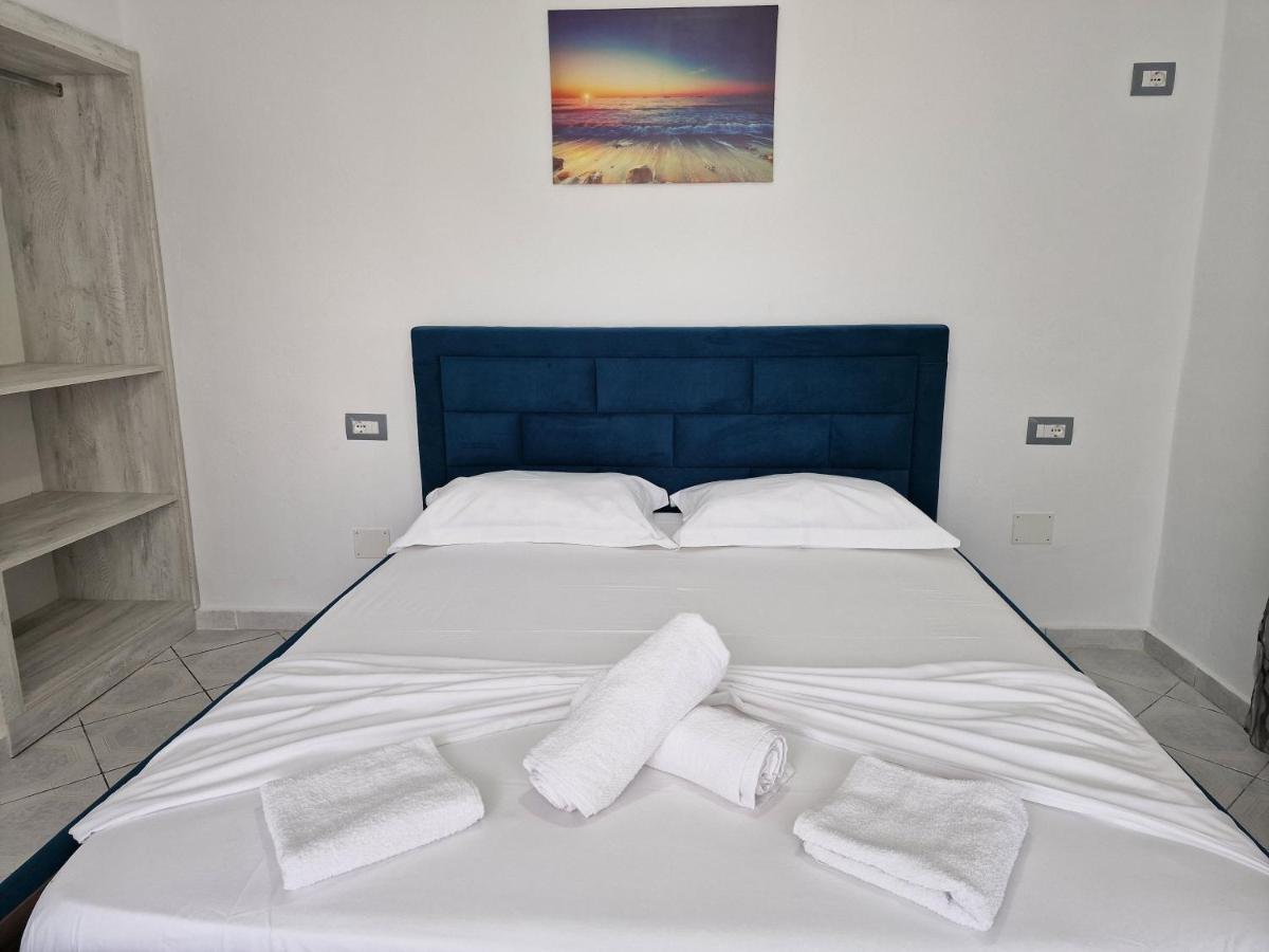 Petrefi Apartments Ksamil Exterior foto